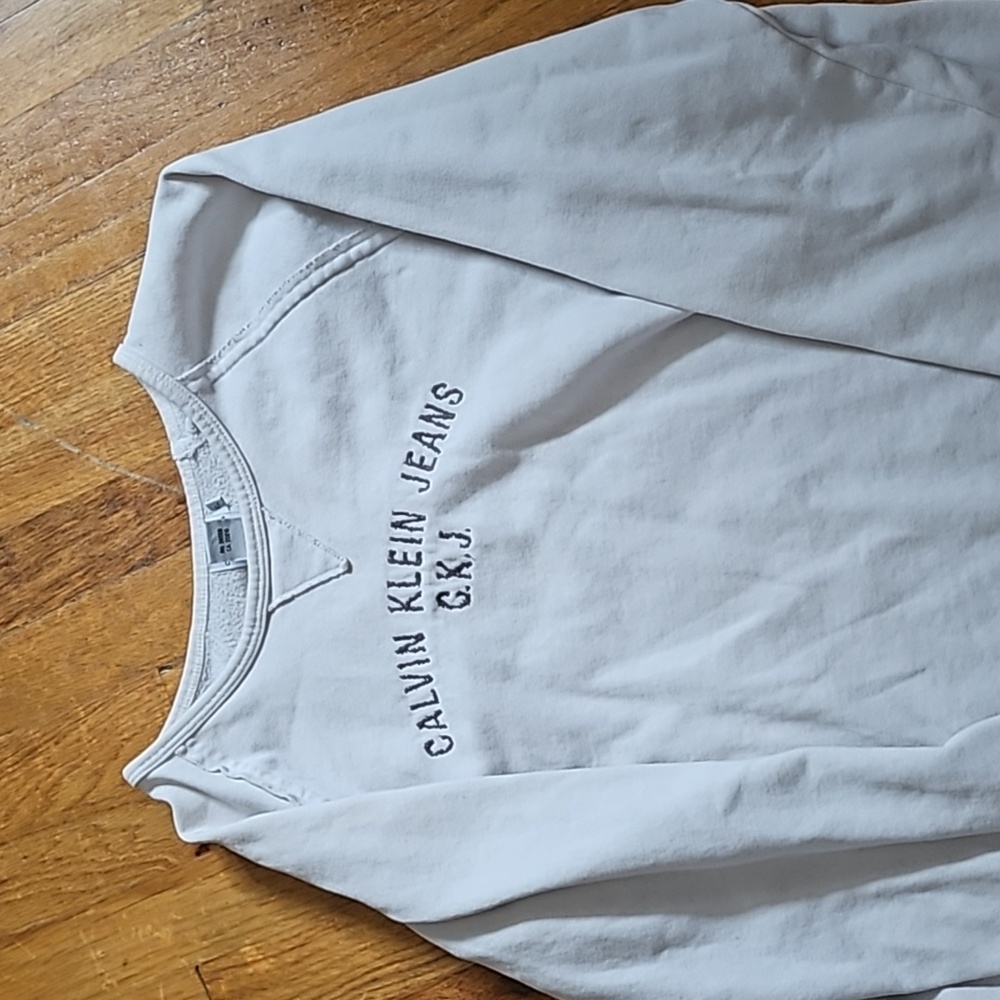 Sweatshirt